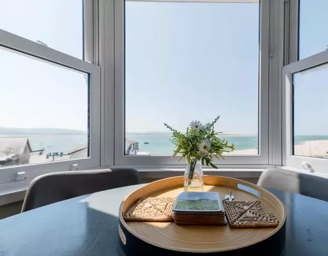 Modern Sea View Apartment