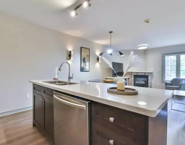 King Suite heated Pool Sauna and Kitchen