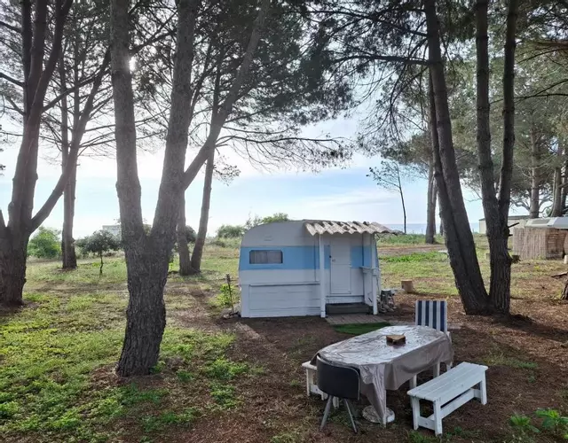 Caravane janis on the beach