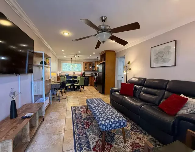2 BR apartment with laundry pool