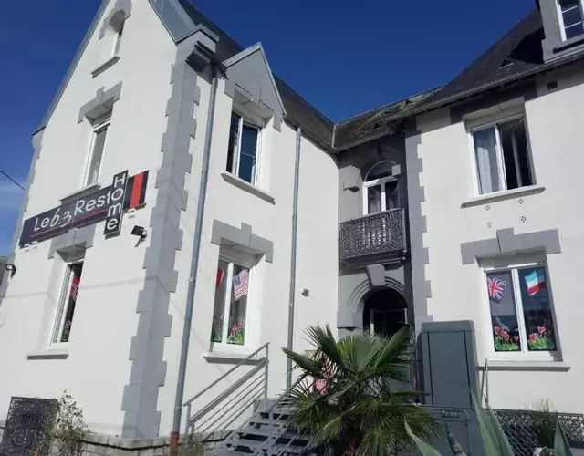 HÔTEL Le 6 3 Home PORT EN BESSIN Parking privé gratuit