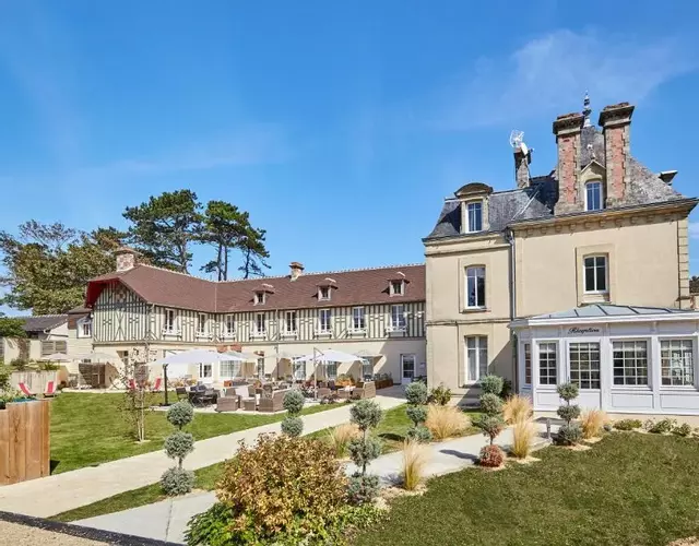 Les Villas d'Arromanches, Teritoria