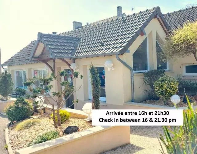 Logis Hôtel La Rosière----Situé entre BAYEUX et ARROMANCHES