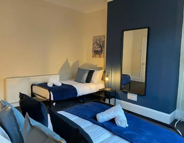 Howe - Newly refurbished 2 bedroom flat Free Parking