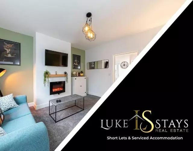 Luke Stays -West view