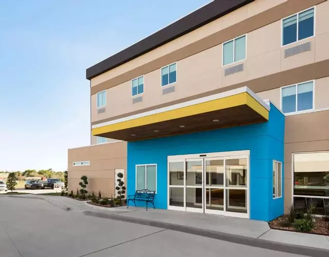 Days Inn by Wyndham Beaumont West I-10 Walden