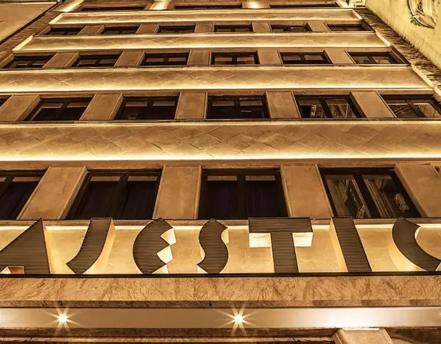 Hotel Majestic