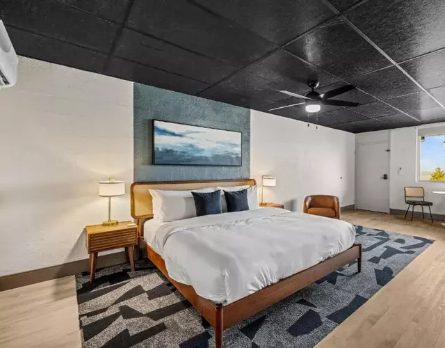 Arka Motel