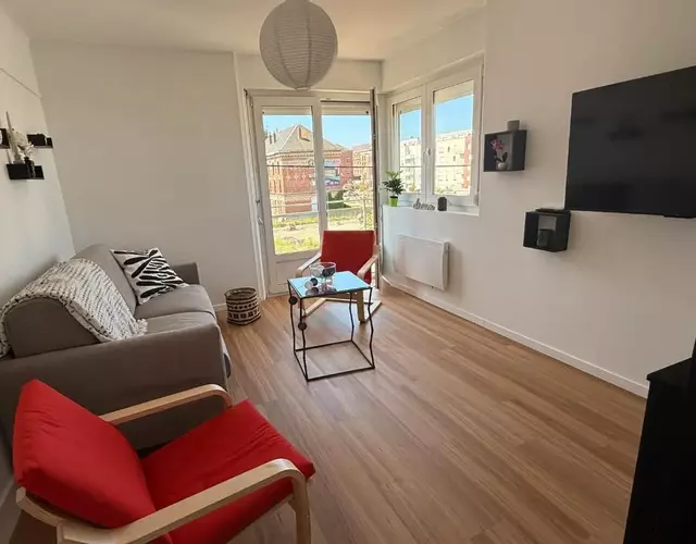 Appartement spacieux rénové, vue mer - 2 chambres