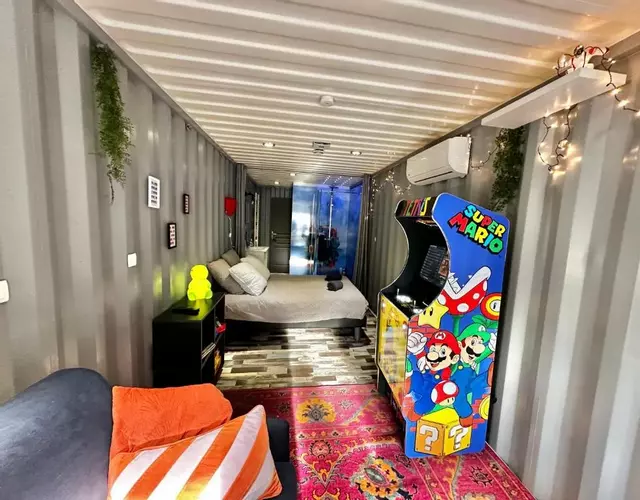 Séjour insolite dans un container aménagé à Berck