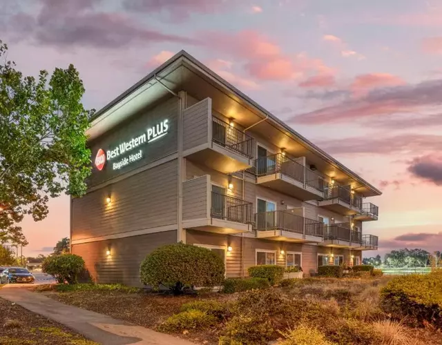 Best Western Plus Bayside Hotel