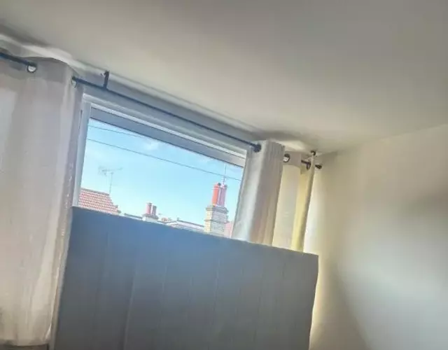 Guest room in shared house - Watford