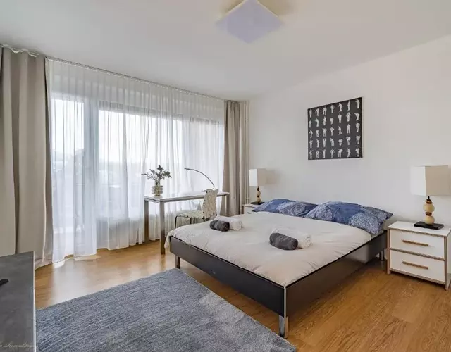Zimmer mit Gemeinschaft Badezimmer und Küche