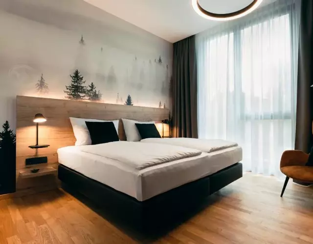 TARGET WORLD Hunter's Lodge