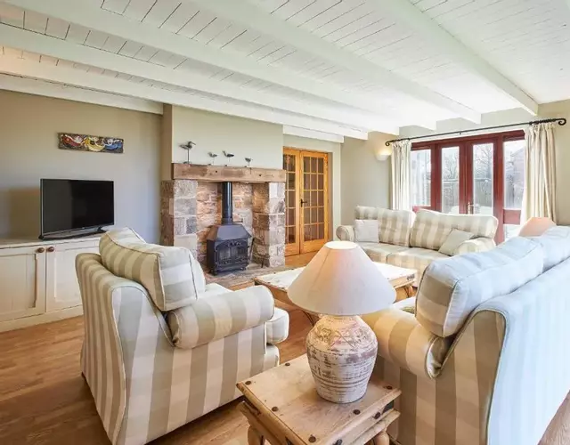 Host & Stay - The Coach House