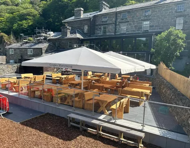 Grapes Hotel, Bar & Restaurant Snowdonia Nr Zip World
