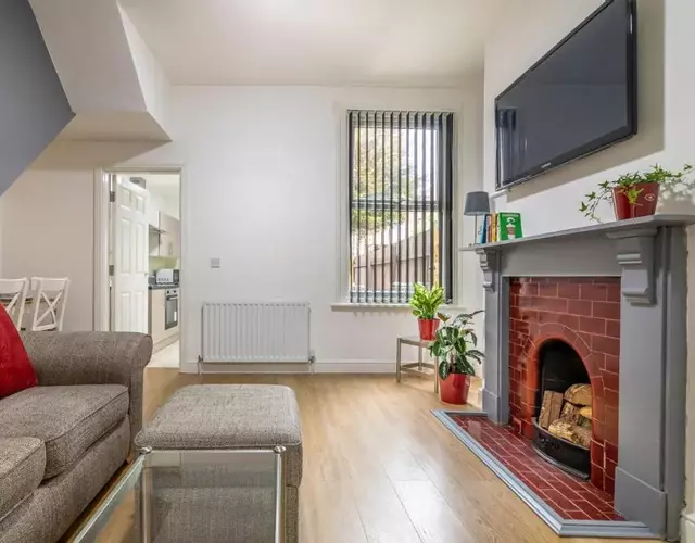 1 Bed Apt near Hospital and Stadium Free Parking Suit Work or Leisure