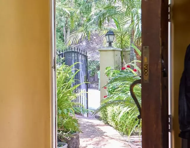 Beverly Hills Luxury Homestay
