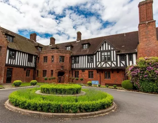 Hogarths Stone Manor