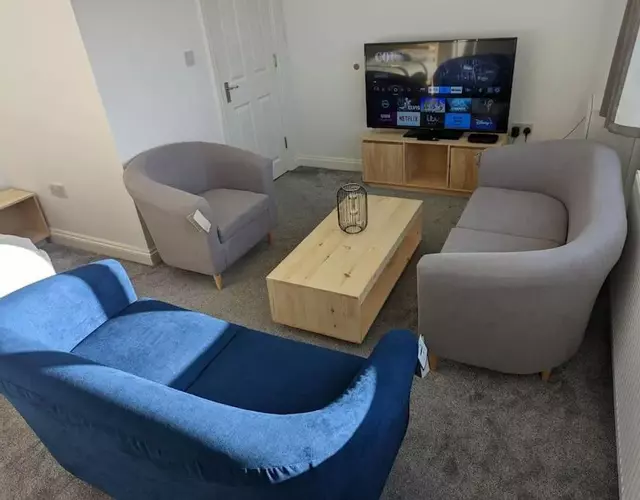 Flat with great transport links