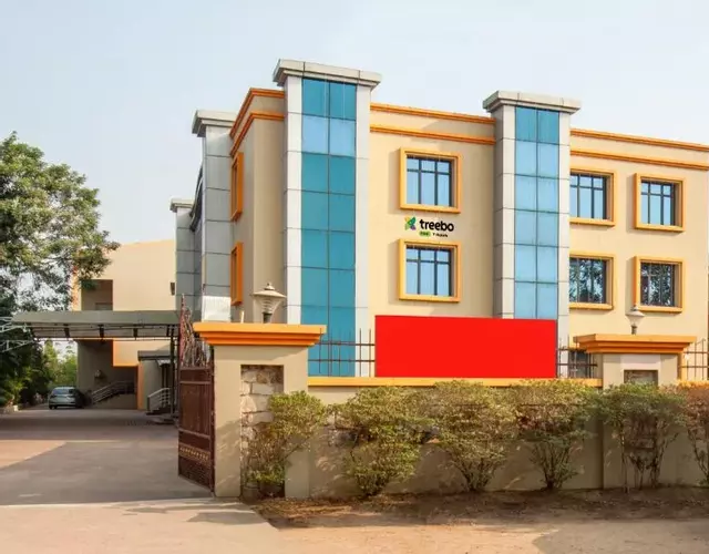 Treebo Y Hotels Elite, Khandagiri