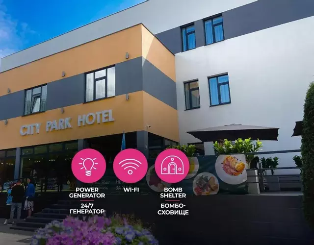 City Park Hotel by CHM