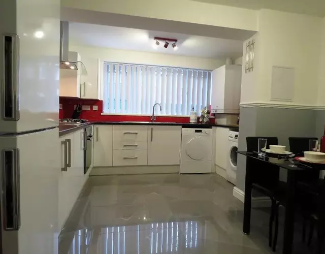 StayNEC Moat House Birmingham - For Company, Contractor and Leisure Stays - NEC, HS2, JLR, Airport