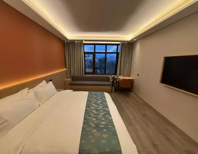 比什凯克水晶轻奢智享酒店阿拉套广场店Bishkek Crystal Luxury Smart Hotel Ala-Too Square Branch