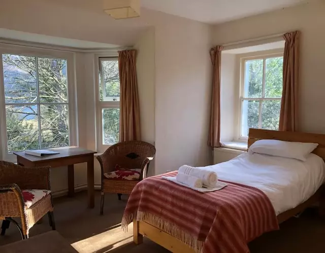 Trigonos - Peaceful Lakeside B&B and Retreat in Eryri National Park