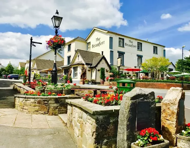 The Beaufort, Raglan