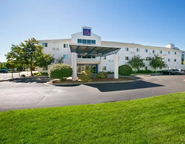 Motel 6-Brooklyn Center, MN - Minneapolis