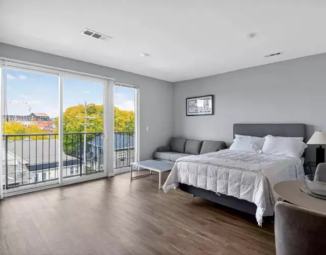 Stylish Downtown Escape Near IU and Cafes