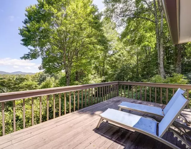 Dog-Friendly Blowing Rock Chalet with Stunning Views
