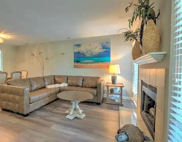 Cozy Condo for 6 with Pool Tennis & Beach Access