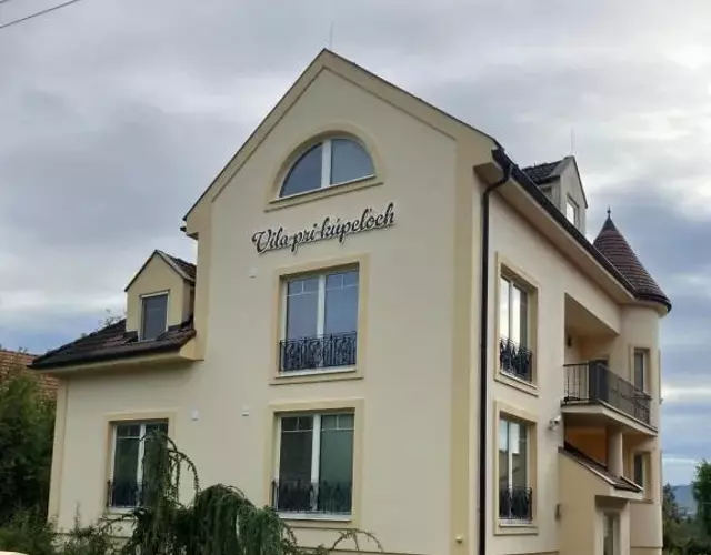 Vila pri kúpeľoch