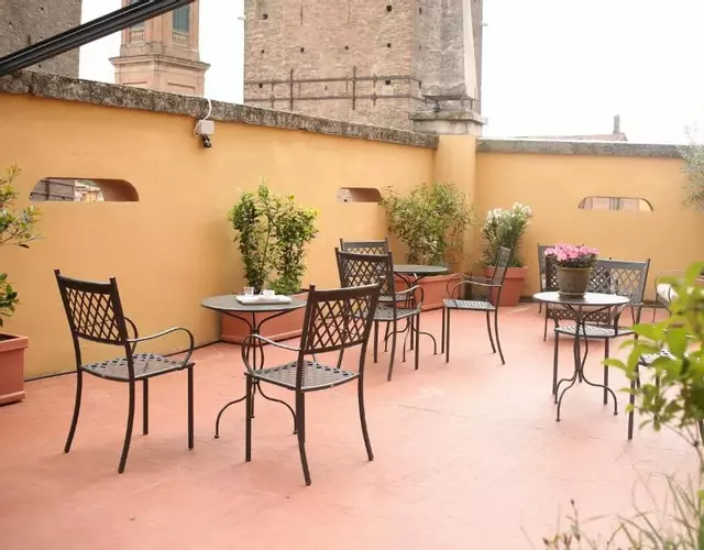 Albergo Garisenda con terrazza panoramica sulle Due Torri