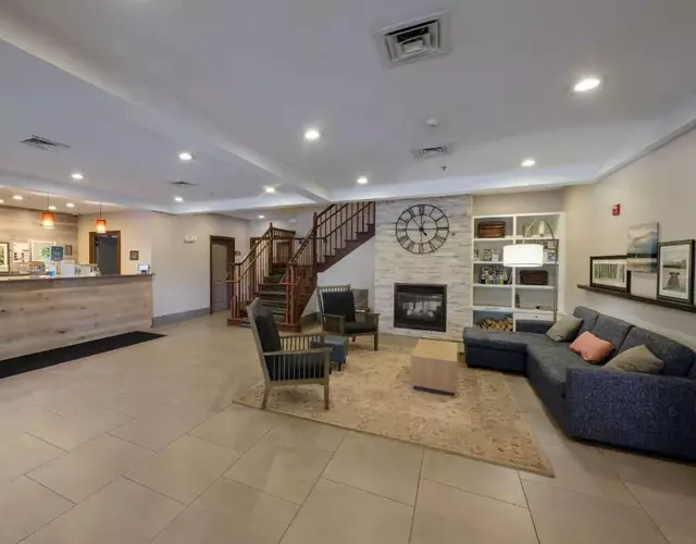 Country Inn & Suites by Radisson, Queensbury - Lake George , NY