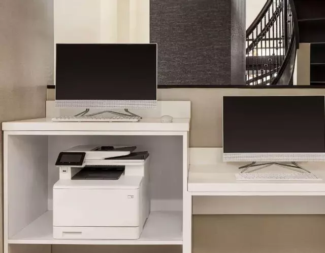 La Quinta Inn & Suites by Wyndham Lake George