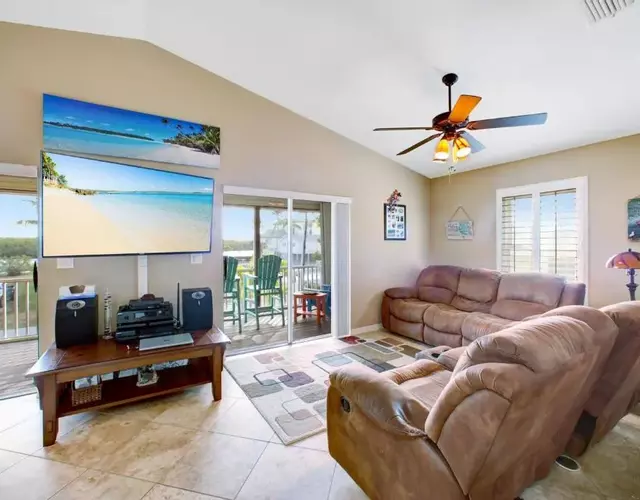 Bonita Bliss Beach House, 3 Bed 2 Bath, Sleeps 6