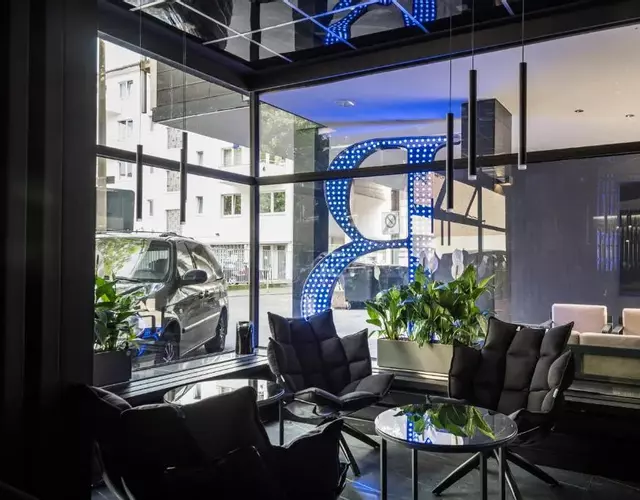 Hotel Belmont Classic