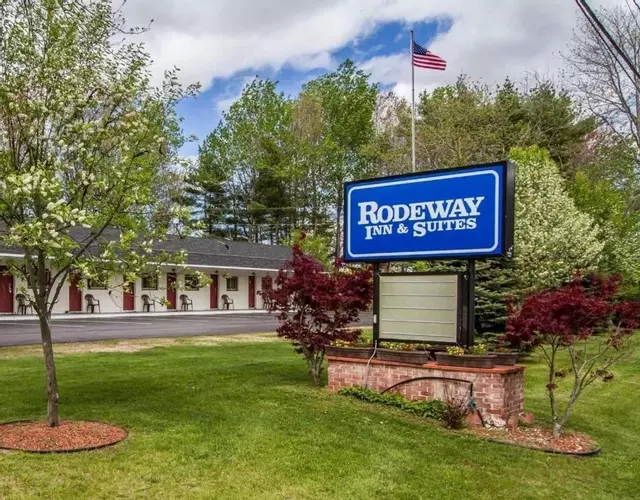 Rodeway Inn & Suites Brunswick near Hwy 1