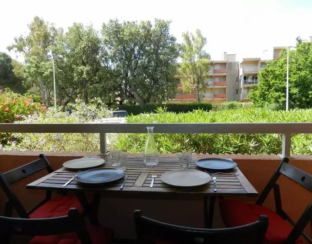 Studio climatisé, 4 couchages, proche plage et commerces - Bormes-les-Mimosas - FR-1-251-737