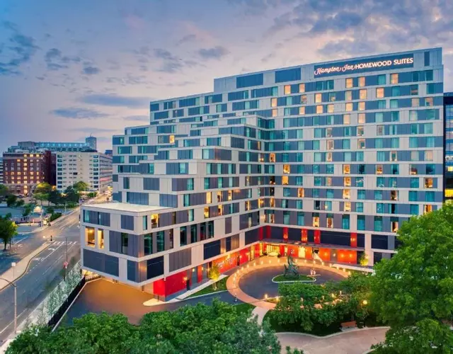 Hampton Inn Boston Seaport District