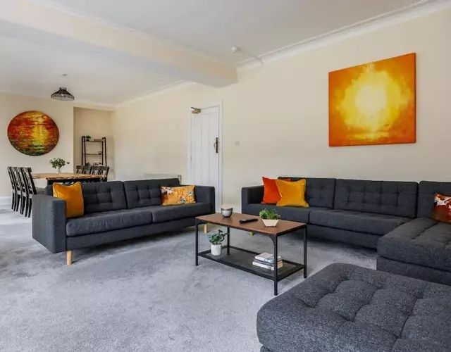 Lovely spacious house, 300m from beach, with parking