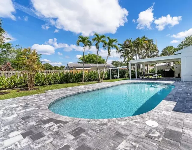 Delray Oasis: Pool, Gazebo & Beach Access