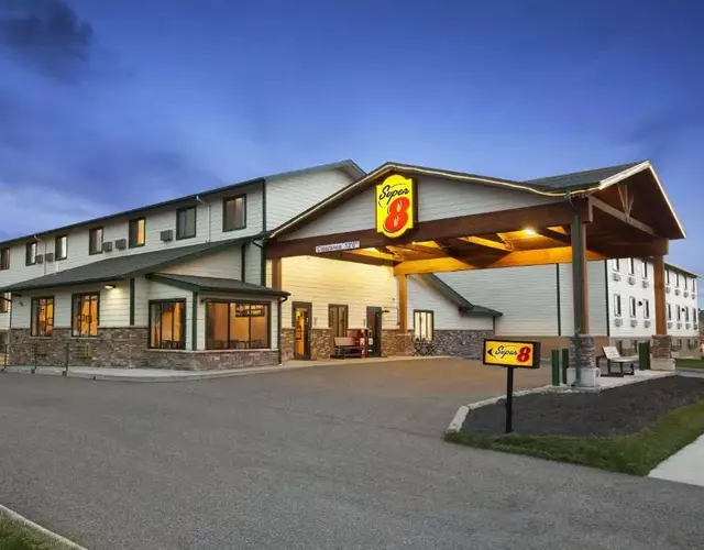 Super 8 by Wyndham Bozeman