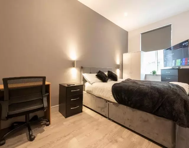 1 Bedroom Luxury Serviced Apartment