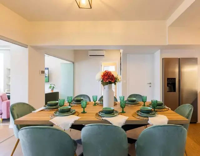 BESTVILLAS Plaza