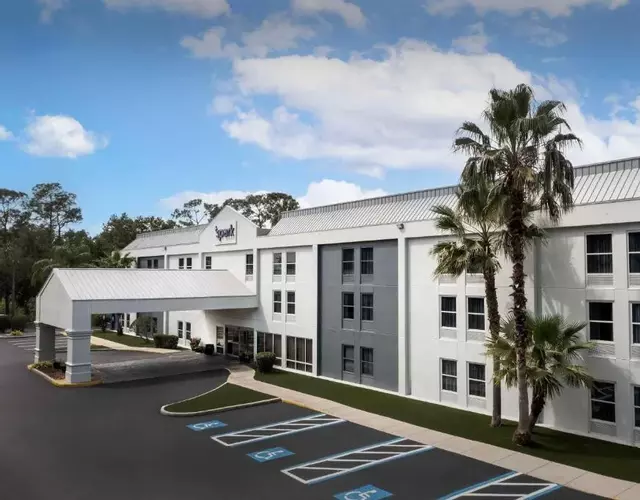 Spark by Hilton Tampa Brandon