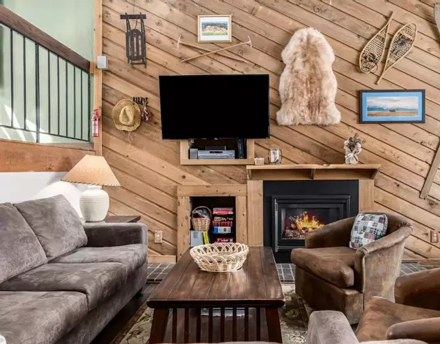 Cedars 42 Ski In-Ski Out, Walk to Main St, Sleeps 10